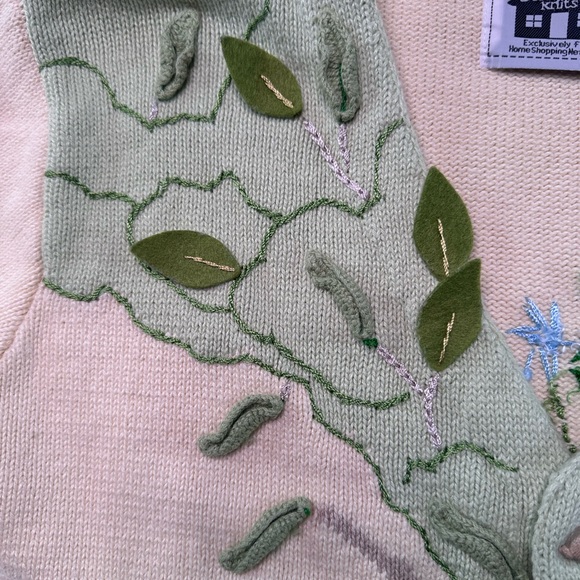 Storybook Knits Cream Cardigan with Green Leaf Appliqué Story Book Knits S - Picture 11 of 14